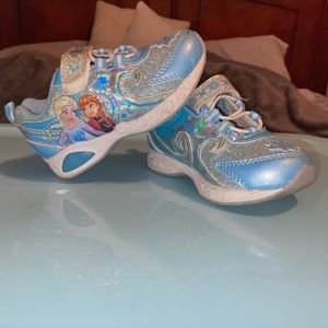 DISNEY’S Frozen Velcro sneakers